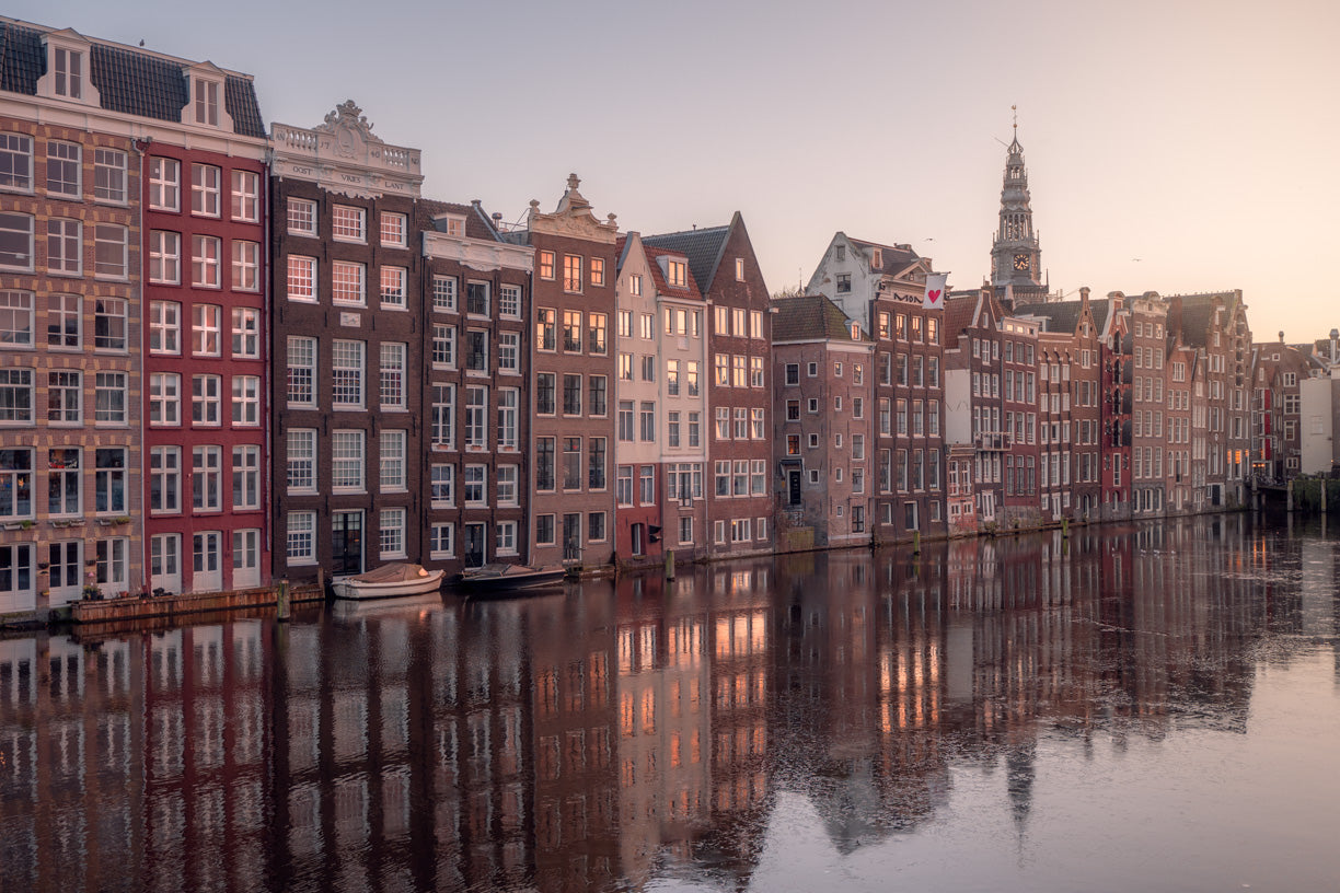 Golden Hour Reflections in Damrak | Amsterdam - Etem Visuals