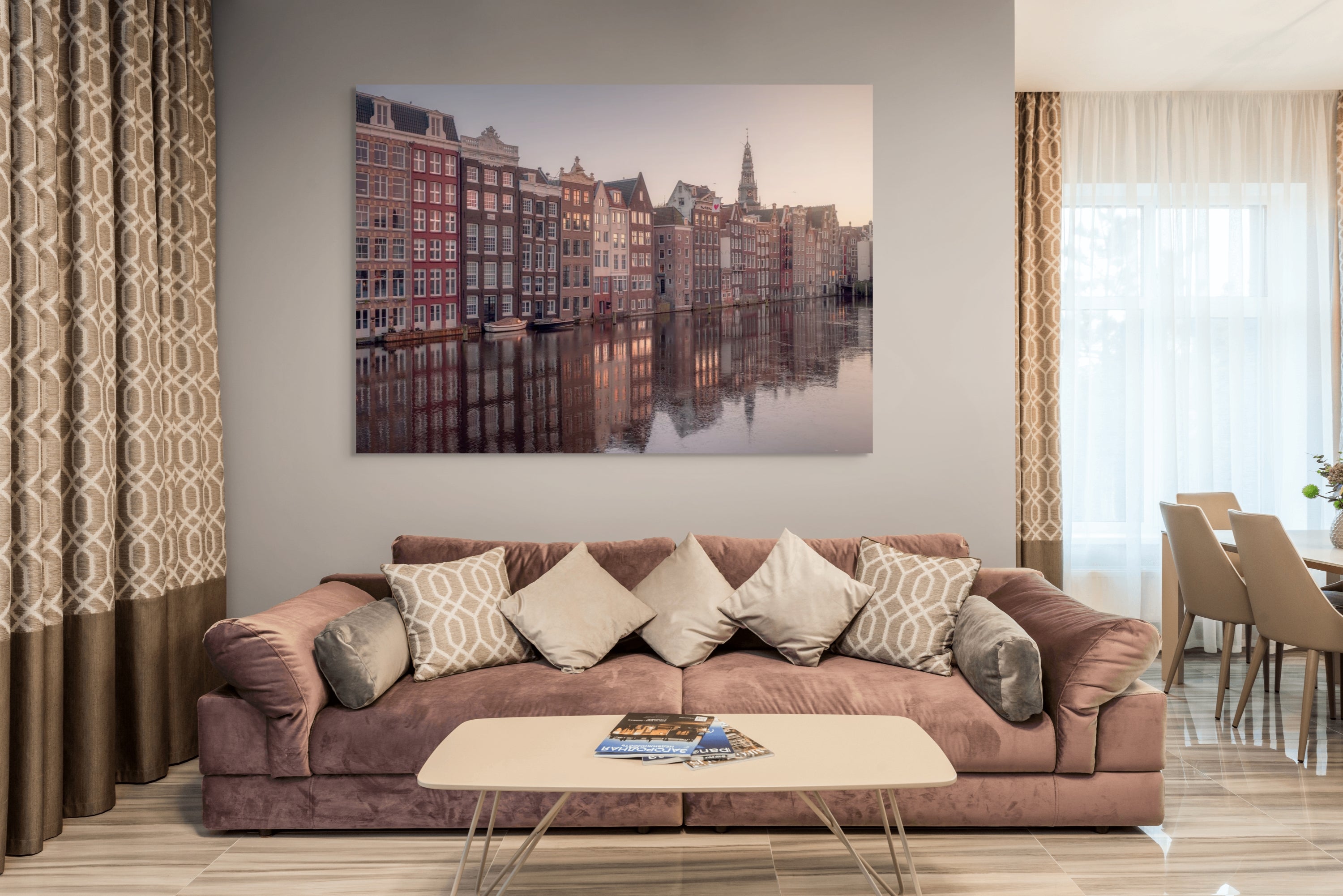 EtemVisuals-Golden_Hour_Reflections_in_Damrak